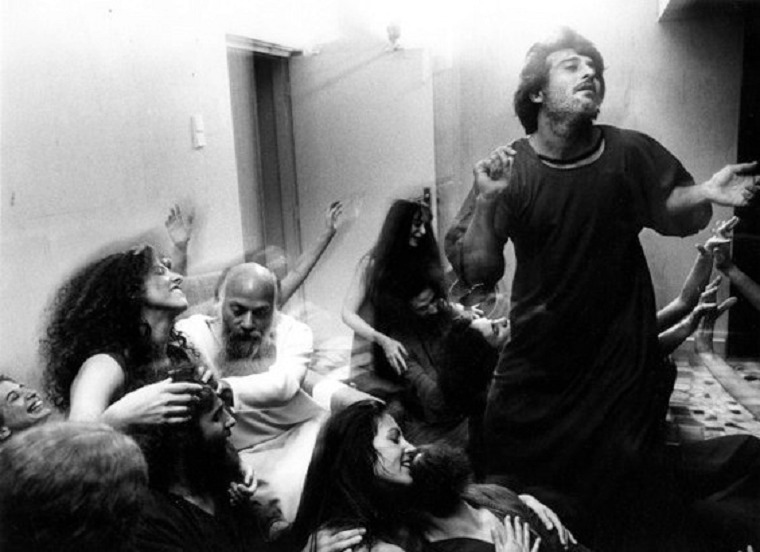 Vinod-Khanna-at-OSHO-Ashram