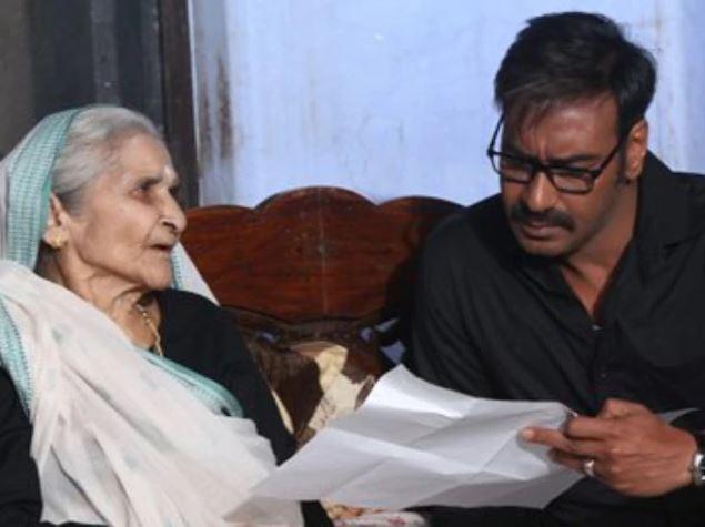 Pushpa-Joshi-and-Ajay-Devgan