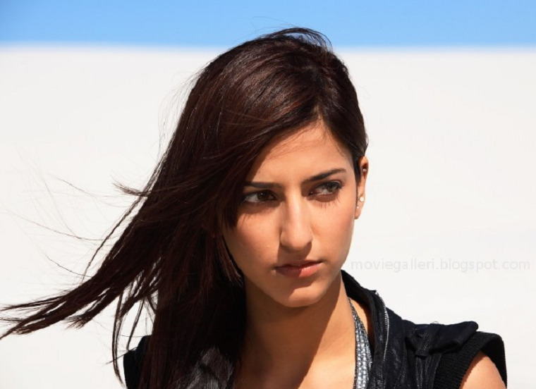Actress-Shruti-Hassan-
