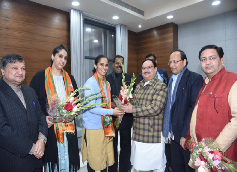 Saina-Nehwal-with-BJP-Head-JP-Nadda