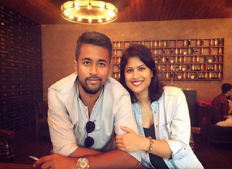 Pragyan-Ojha-with-Wife