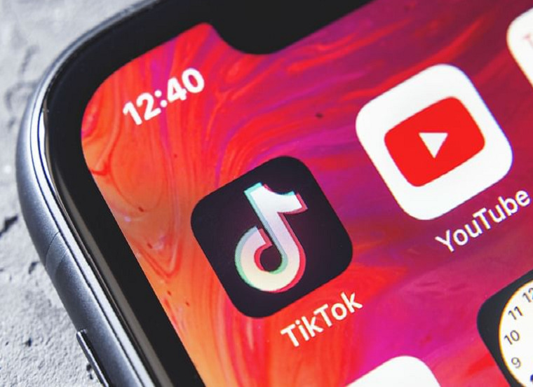 TikTok-Vs-YouTube