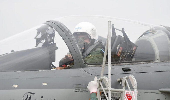 IAF-Chief-RKS-Bhadauria-Flew-Tejas