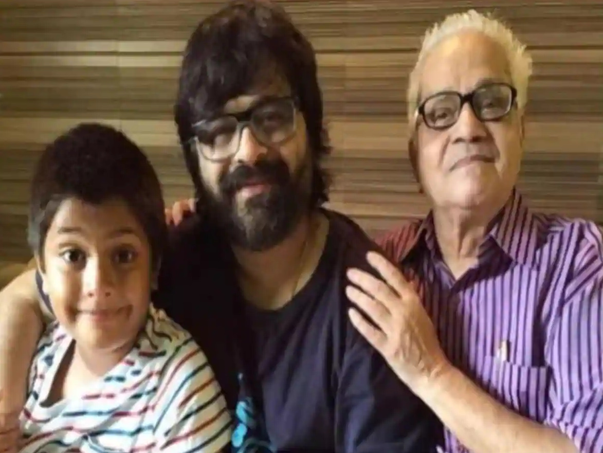 Music-Composer-Pritam-with-Father