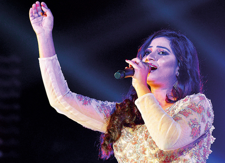 Singer-Shreya-Ghoshal