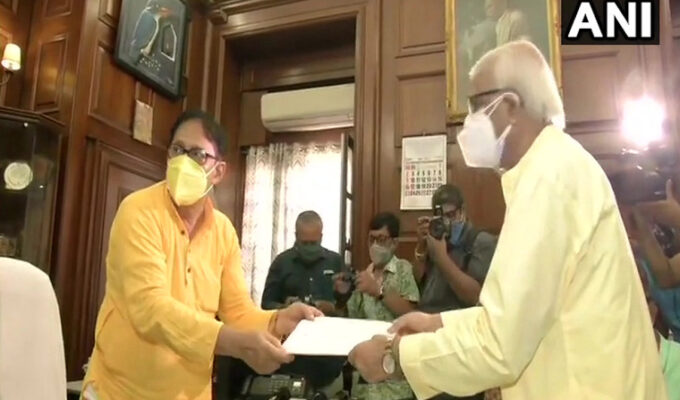 TMC-MLA-Resigns-For-Mamta