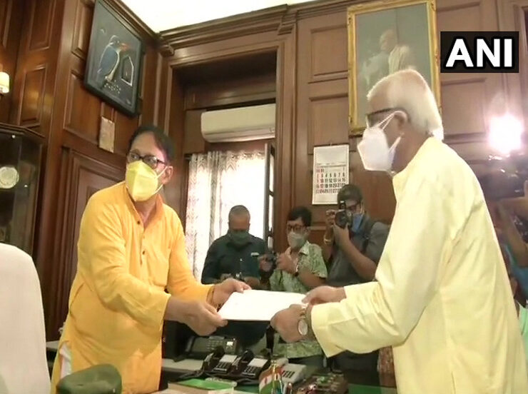 TMC-MLA-Resigns-For-Mamta