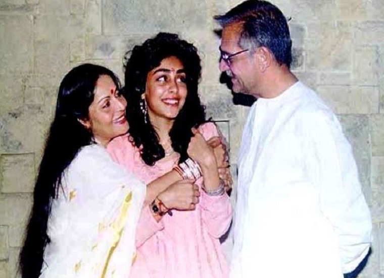 Lyricist-Gulzar-Family