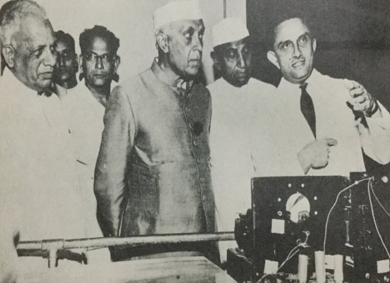 Vikram-Sarabhai-With-Nehru