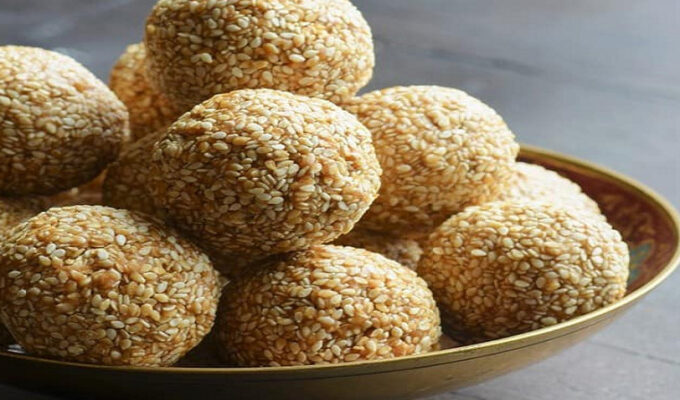 Makar-Sankranti-Eat-Items