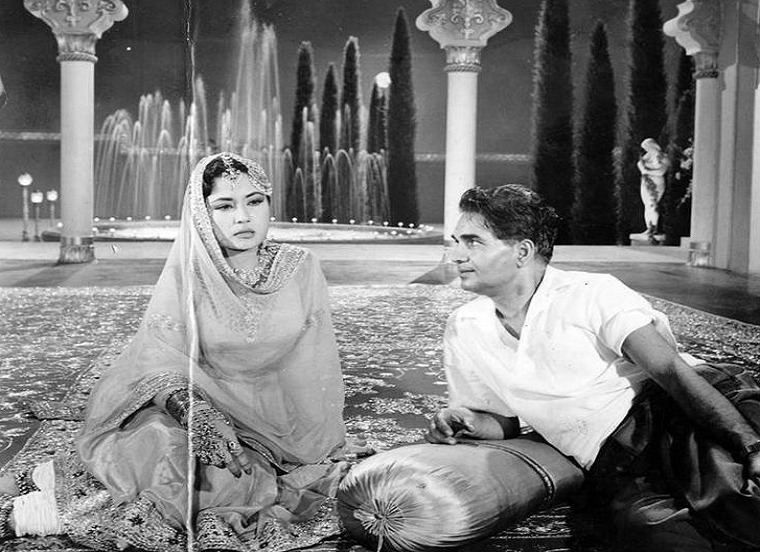 Actress-Meena-Kumari